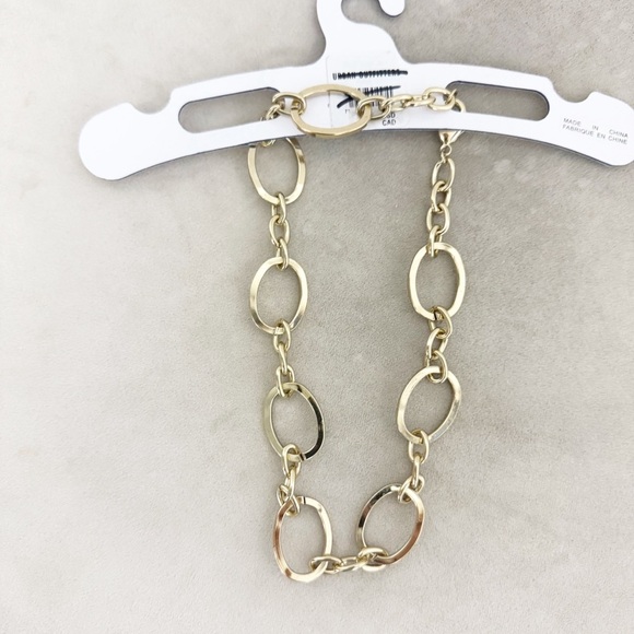 NWT Urban Outfitters Gold Thin Oval Chain Necklace - Picture 2 of 4